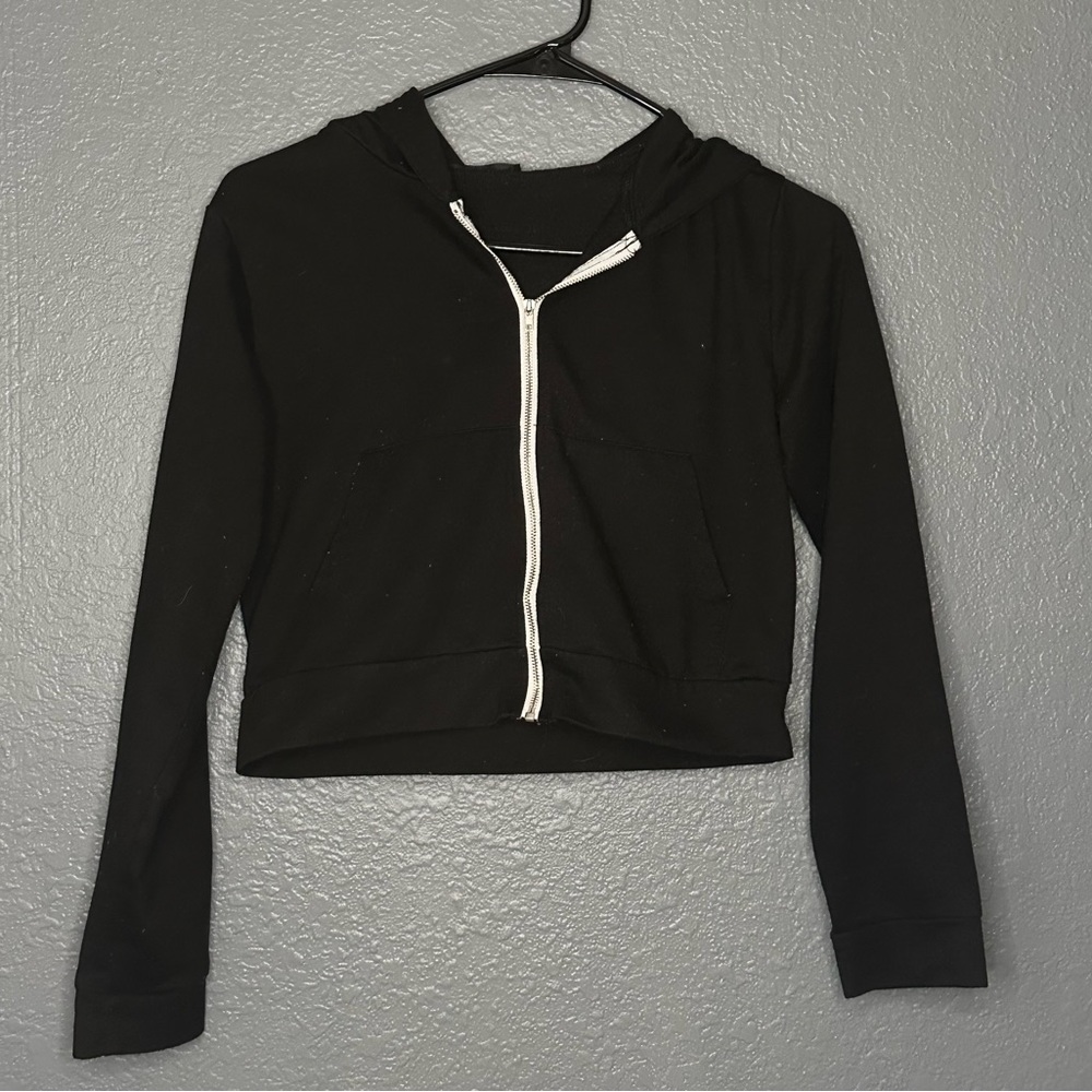 SHEIN women’s cropped hoodie